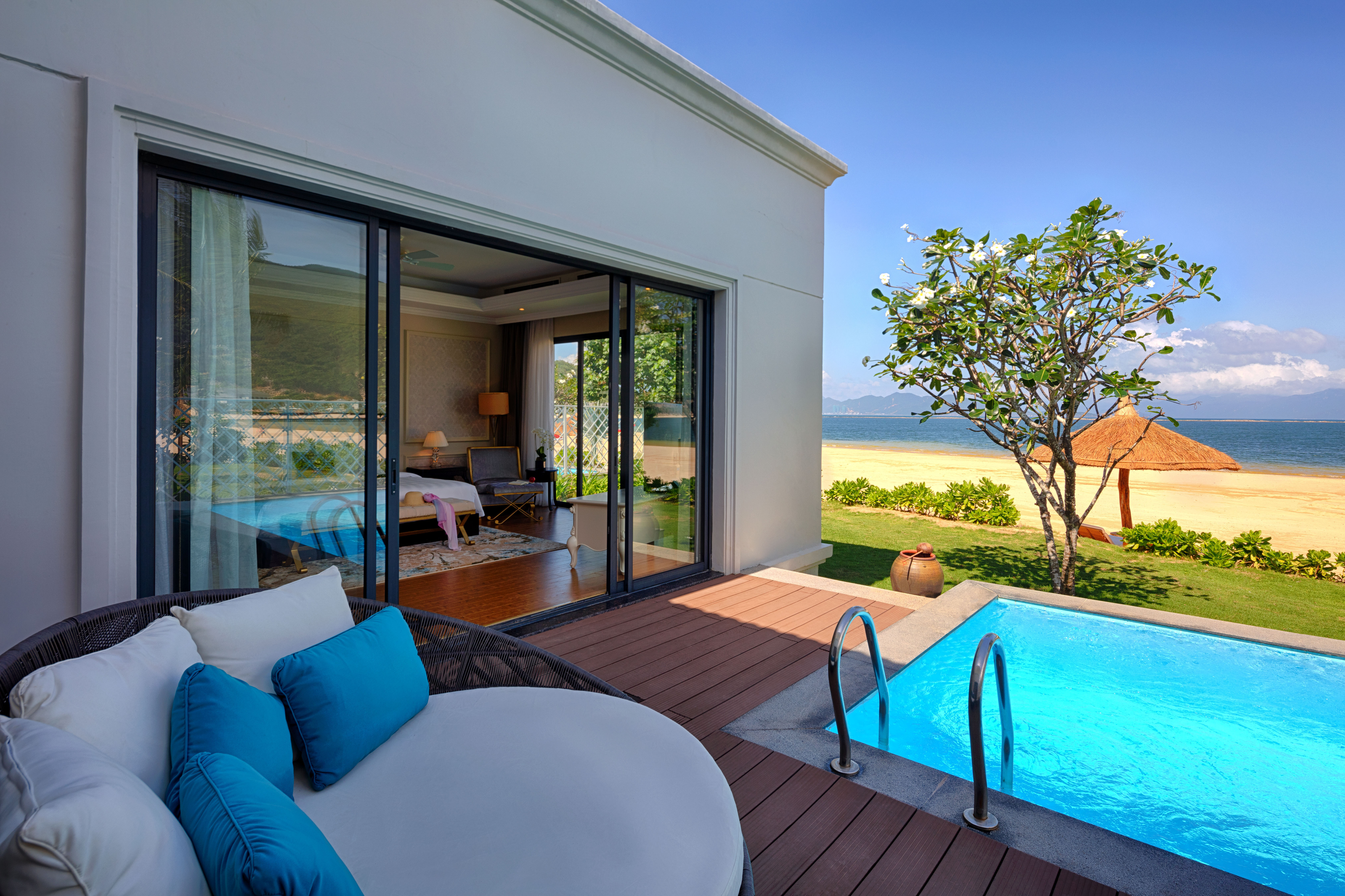 Villa 3-Bedroom Beachfront 